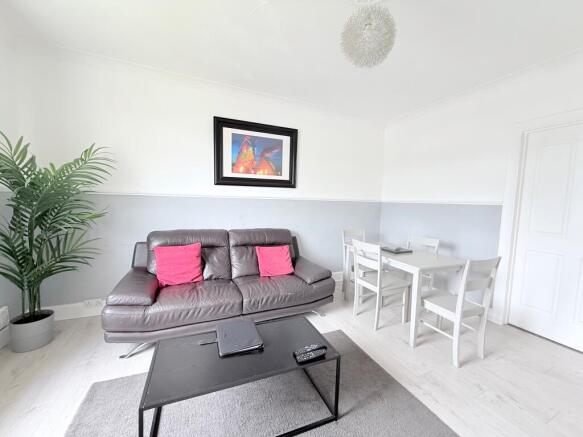 240 Muirhall Road, Larbert, Falkirk, FK5 4RG photo 4