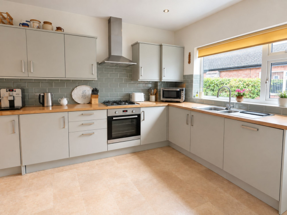 Stanneylands Drive, Wilmslow, SK9 photo 4