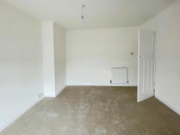 2 bed Terraced to rent Image 9