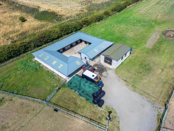 4 bed Detached for sale Image 6