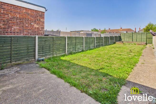 2 bed Terraced to rent Image 8