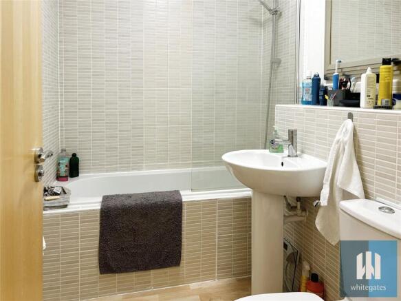 2 bed Apartment to rent Image 6