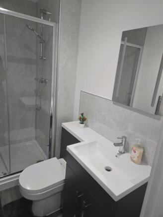 1 bed Apartment to rent Image 8