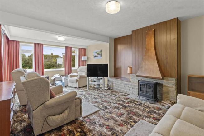 Extended Lounge