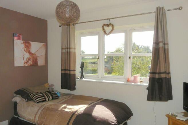 Bedroom 3:
