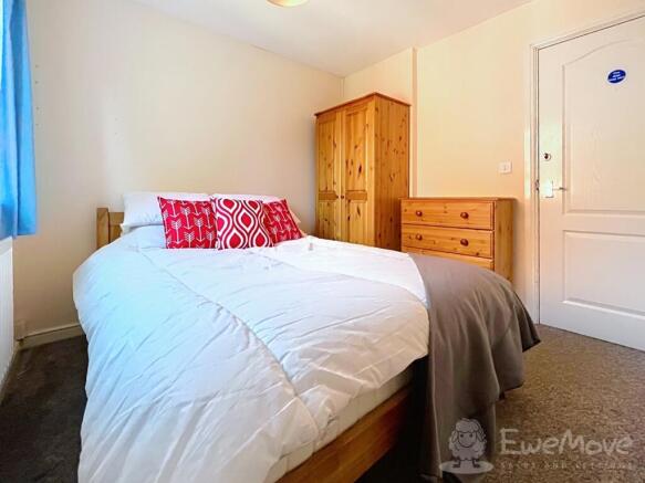 Furnished Double Room 1st Floor