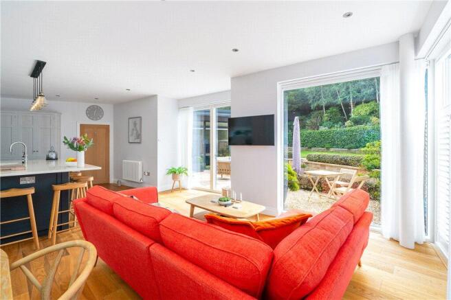 4 bed Detached for sale Image 5