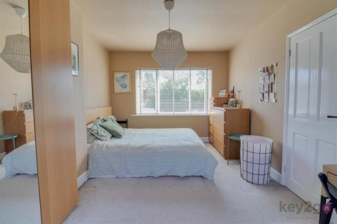 2 bed Terraced to rent Image 10