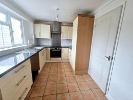 100, Great Mistley, Basildon SS16 4AT