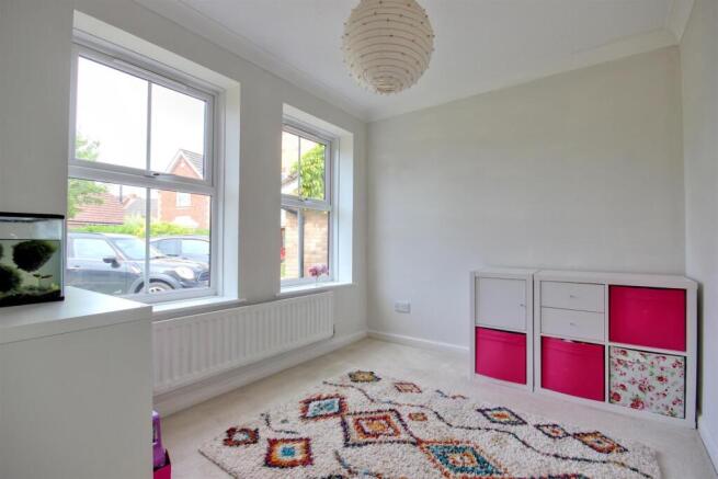 5 bed Detached for sale Image 12