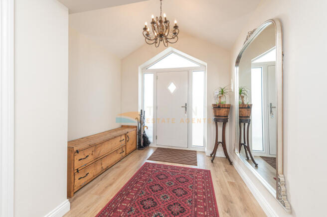 Landseer Avenue, Tingley, Wakefield, West Yorkshire – další