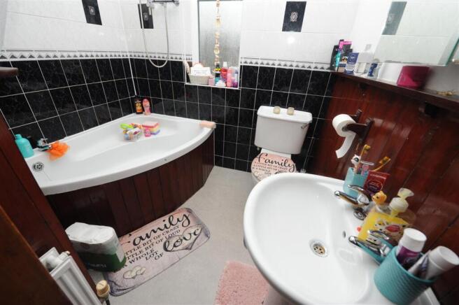 3 bed Semi-Detached for sale Image 11