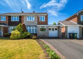 102, Granville Drive, Kingswinford DY6 8LW