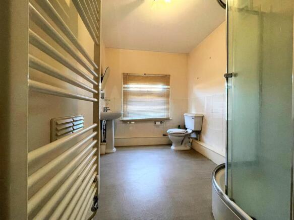 Family Shower Room