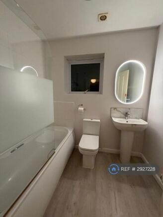 3 bed Detached to rent Image 7