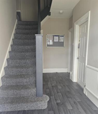 1 bed House Share to rent Image 12