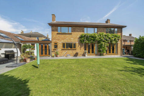Glebe House, Station Road, Blunham, MK44