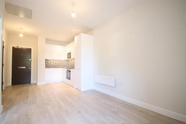 Clivemont Road, Maidenhead photo 4