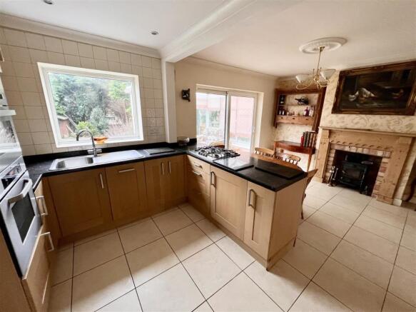 KITCHEN AREA
