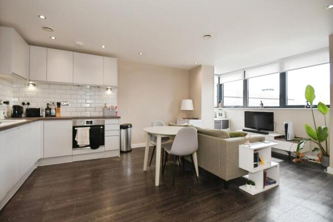 1 bed Flat for sale Image 8