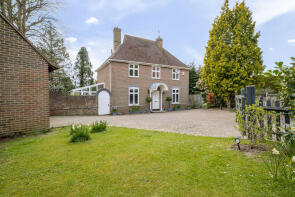 4, The Glade, Uckfield TN22 1EF