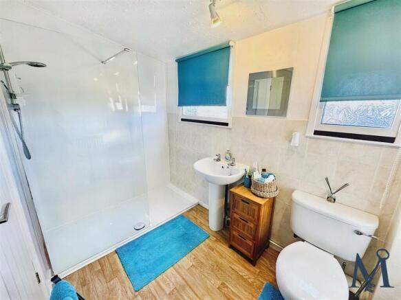 Family Shower Room