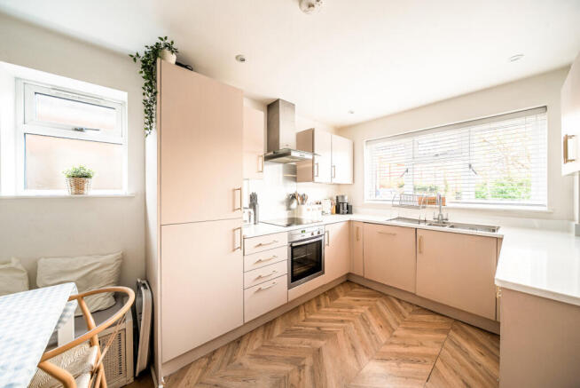 1419744-4-699f37d...