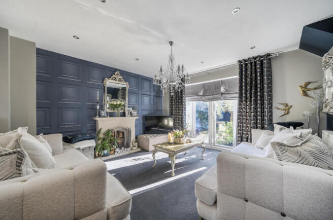 1353157-22-68c460...