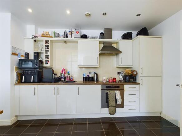 CAM03907G0-PR0047-ST