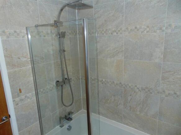 LUXURY REFITTED BATHROOM