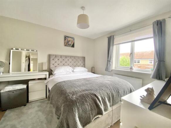 1 bed Semi-Detached to rent Image 5
