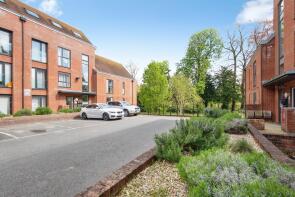 62, Candleford Court, Buckingham MK18 1GD