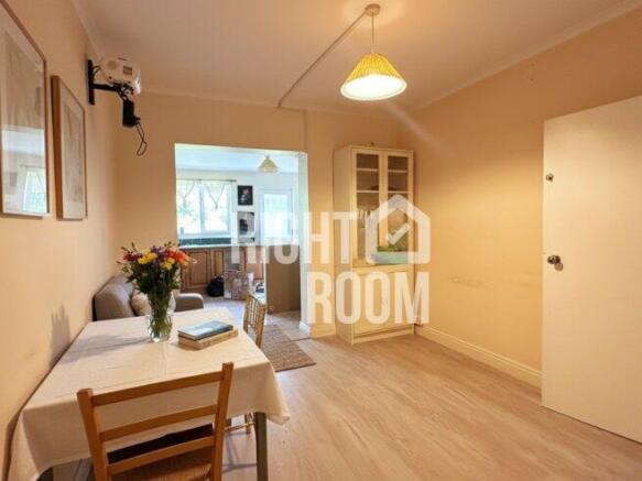 room-5-302-burgess-road-so16-3bj-1023424