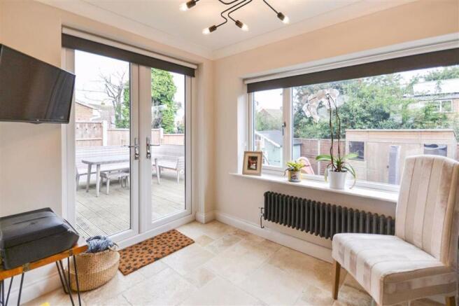 GARDEN ROOM