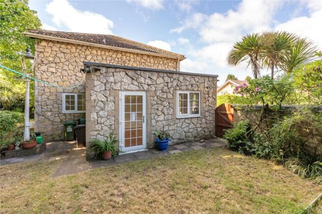 4 bed Detached for sale Image 9