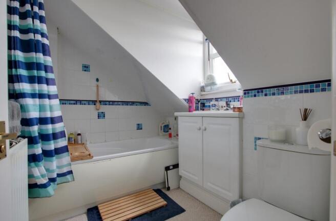 EN SUITE TO BEDROOM ONE