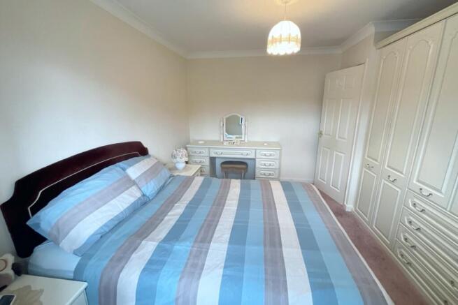 3 bed Bungalow for sale Image 11