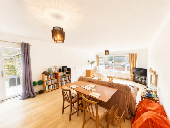 3 bed Link Detached House for sale Image 5