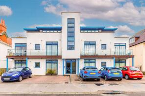 Flat 3, 28 The Lighthouse, Stourcliffe Avenue, Bournemouth BH6 3PT