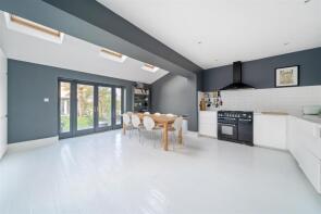35, Southway, Raynes Park, London SW20 9JH
