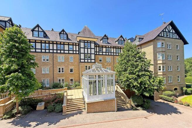 2 bed Flat for sale Image 11