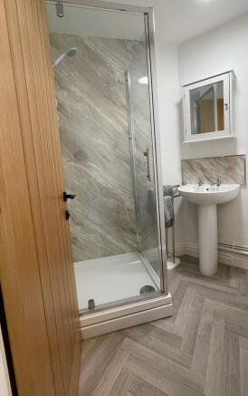 1 bed Apartment to rent Image 8