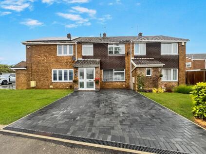 Telscombe Way, Luton, Bedfordshire, LU2 8JW