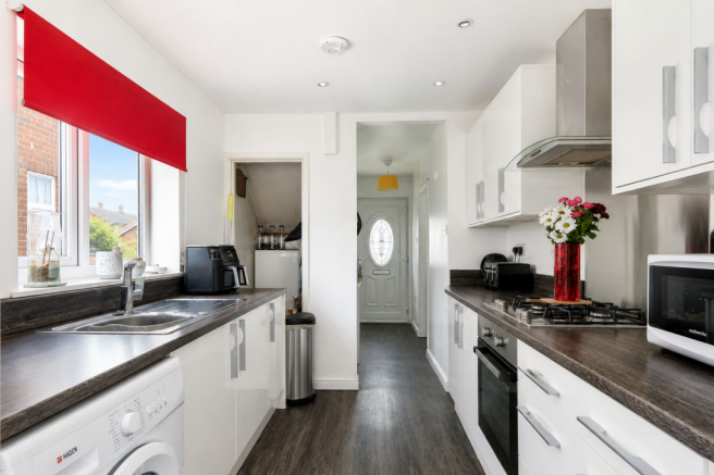 2 bed Semi-Detached for sale Image 6