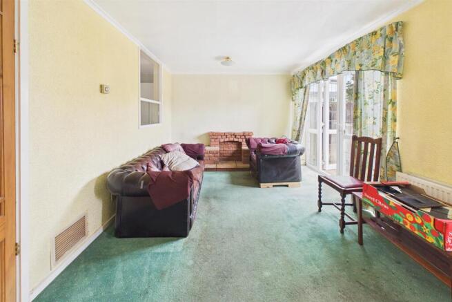 CAM03736G0-PR0306-STILL006.jpg