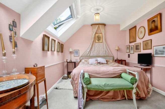 2 bed House for sale Image 4