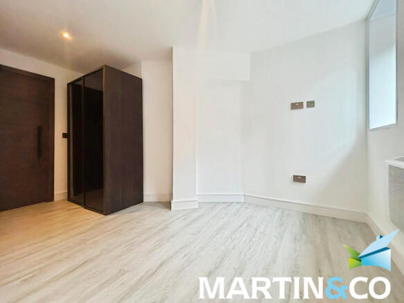1 bed Apartment to rent Image 8