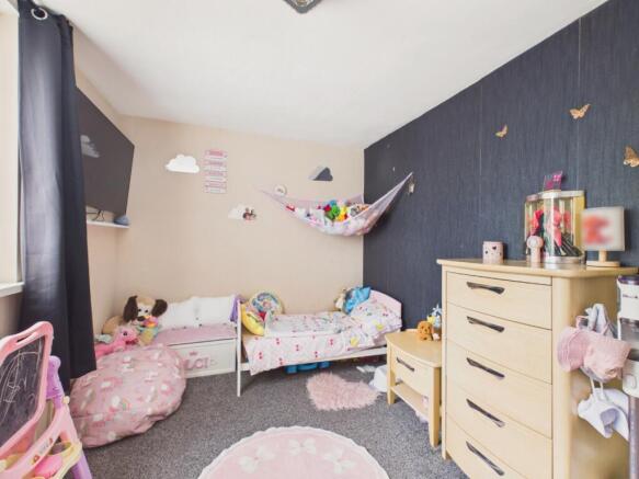 3 bed Semi-Detached for sale Image 10