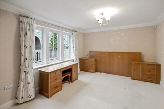 2 bed Apartment for sale Image 4