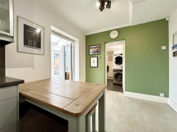 4 bed Semi-Detached for sale Image 9